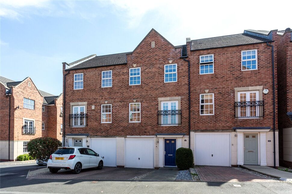 4 bedroom Mid Terrace House for sale
