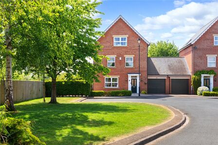 The Sidings, 4 bedroom Detached House for sale, £695,000