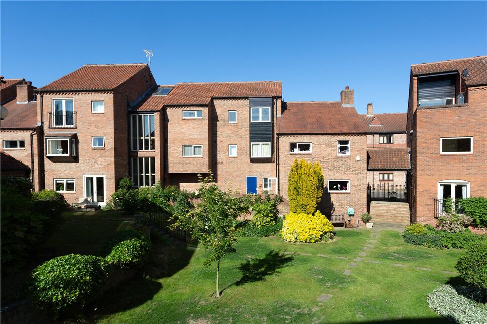 1 bedroom  Flat for sale