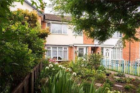 3 bedroom Mid Terrace House for sale