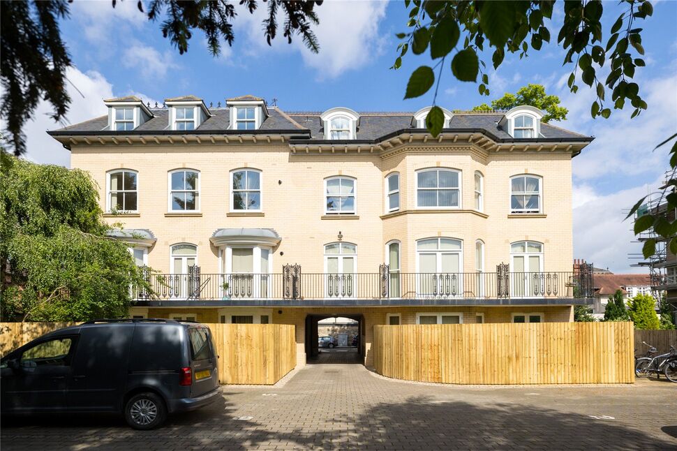 Main image of 3 bedroom  Flat for sale, Driffield Terrace, York, North Yorkshire, YO24