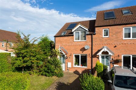 2 bedroom End Terrace House for sale
