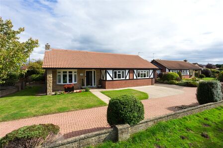 Chaldon Close, 3 bedroom Detached Bungalow for sale, £499,995