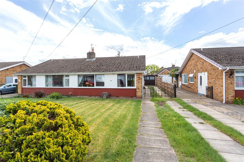 Main image of 3 bedroom Semi Detached Bungalow for sale, Willow Glade, Huntington, North Yorkshire, YO32