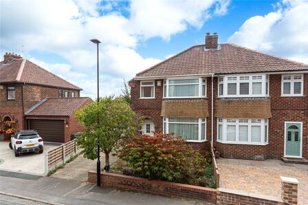 Lawnswood Drive, 3 bedroom Semi Detached House for sale, &pound;325,000