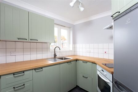 Acomb Road, 1 bedroom Flat for sale, &pound;125,000