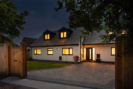 York Road, 4 bedroom Detached House for sale, &pound;700,000
