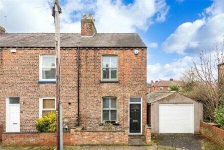2 bedroom End Terrace House for sale
