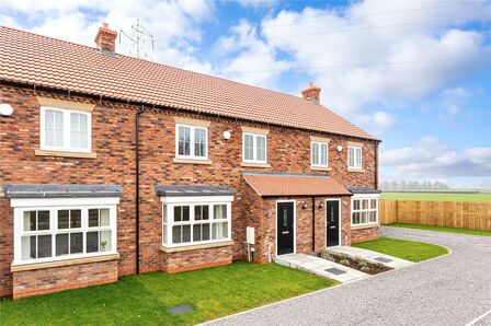 3 bedroom Mid Terrace House for sale