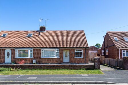 2 bedroom Semi Detached Bungalow for sale