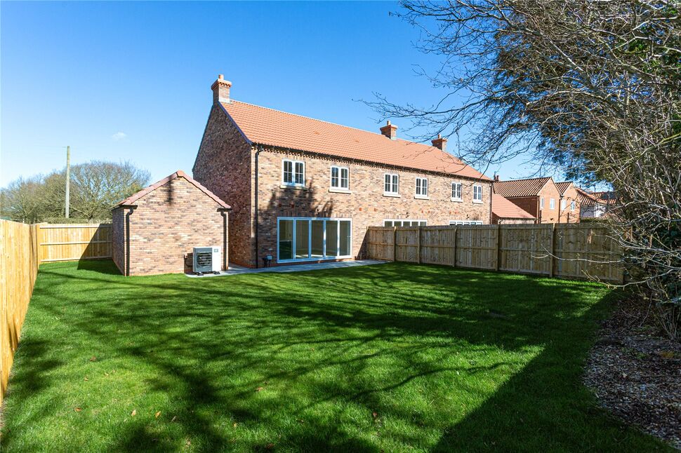 3 bedroom End Terrace House for sale