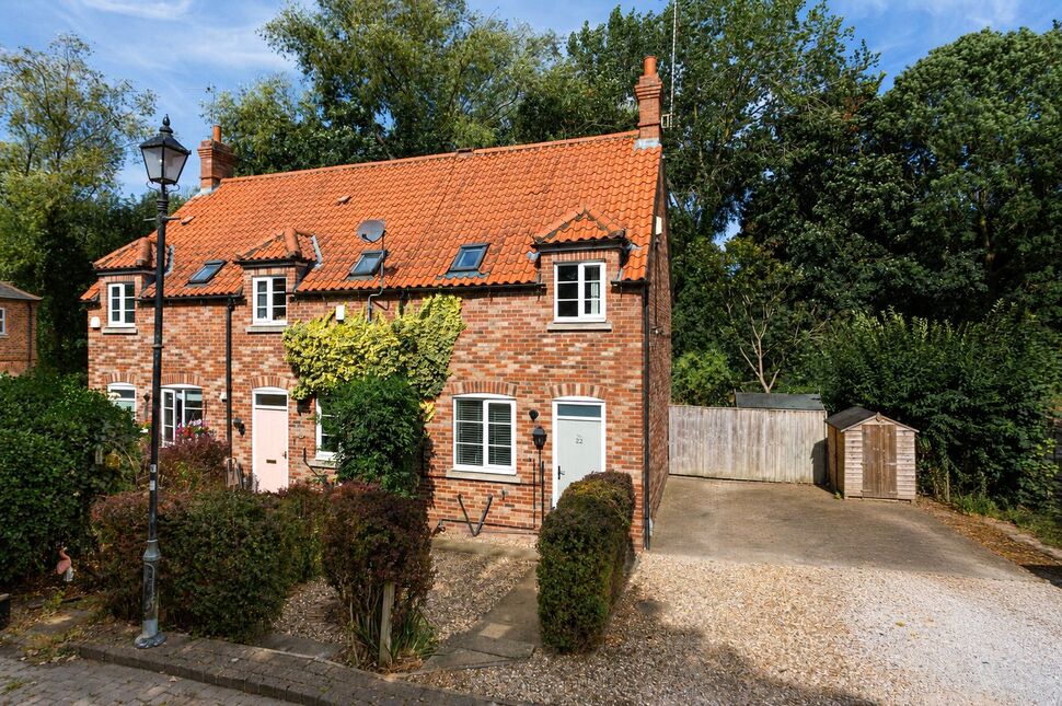 Main image of 2 bedroom End Terrace House for sale, Waterdale Park, Huntington Road, North Yorkshire, YO31