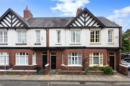 North Parade, 3 bedroom Mid Terrace House for sale, &pound;350,000