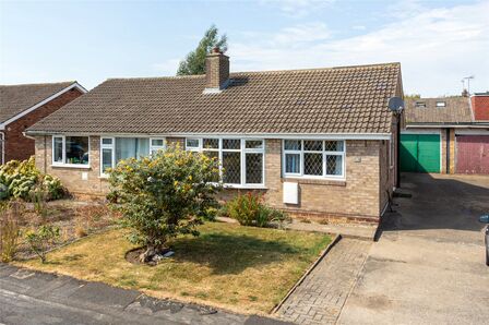 Harcourt Close, 2 bedroom Semi Detached Bungalow for sale, &pound;265,000