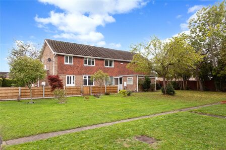 2 bedroom Mid Terrace House for sale