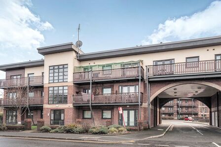 Water Street, 2 bedroom Flat to rent, &pound;800 pcm