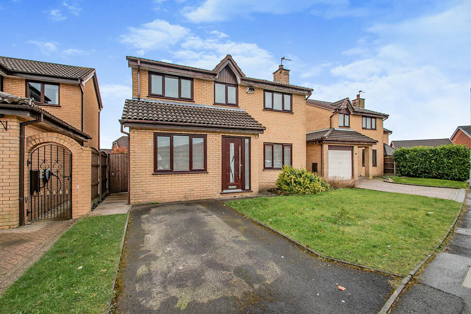 4 bedroom Detached House for sale