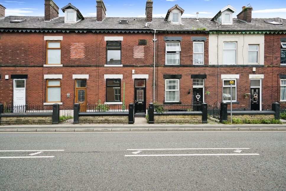 3 bedroom House for sale, Ainsworth Road, Radcliffe, M26 £170,000