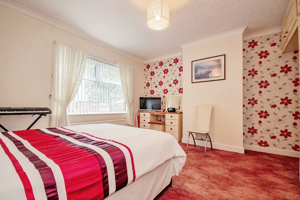 2 bedroom Mid Terrace House for sale, Bury Road, Radcliffe, M26 £155,000