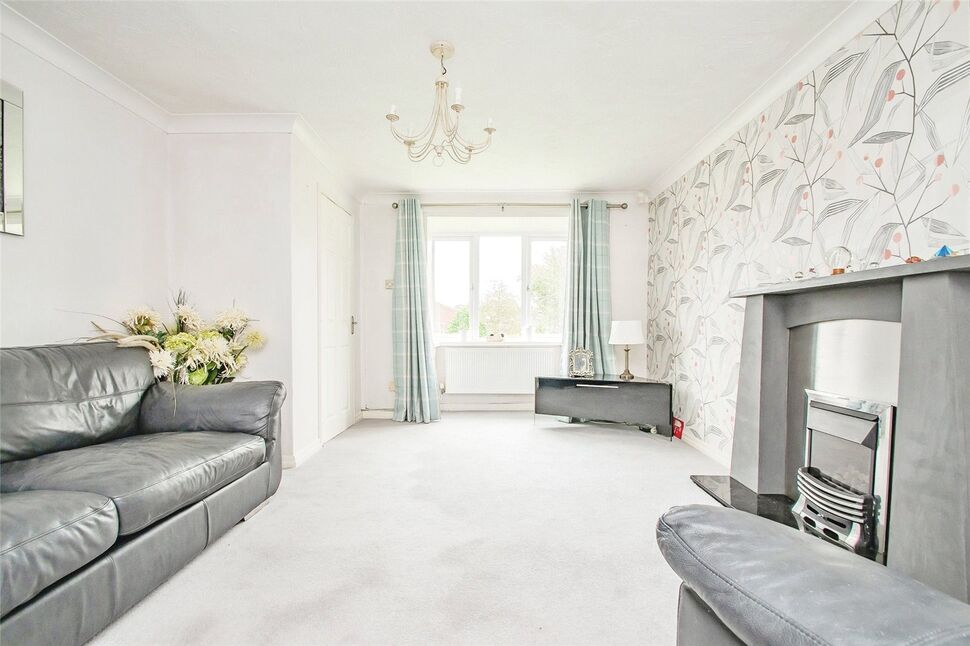 3 bedroom Detached House for sale, Stainton Road, Radcliffe, M26 £250,000