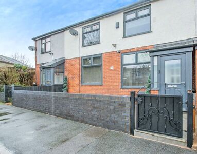 Saxon Street, 3 bedroom Mid Terrace House for sale, £225,000