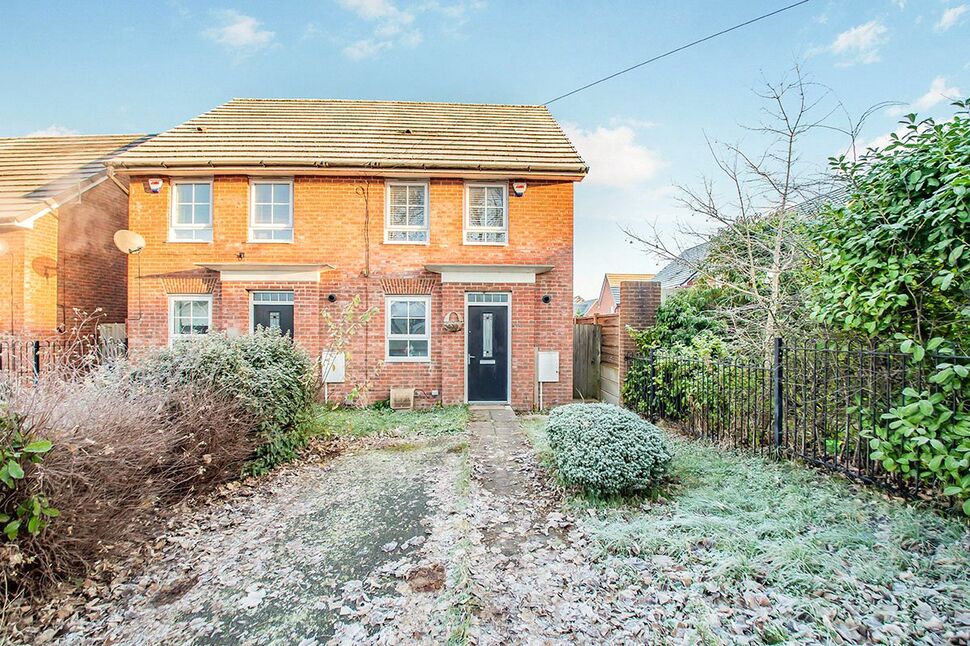 2 bedroom Mid Terrace House for sale, Bury Road, Radcliffe, M26 £185,000