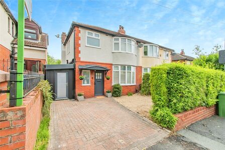 Outwood Road, 3 bedroom Semi Detached House for sale, £325,000