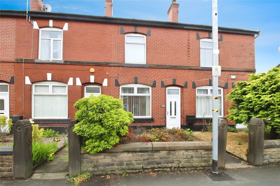 2 bedroom Mid Terrace House for sale
