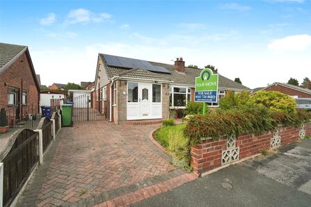 2 bedroom Semi Detached Bungalow for sale