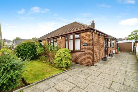 Lynmouth Close, 2 bedroom Semi Detached Bungalow for sale, £220,000