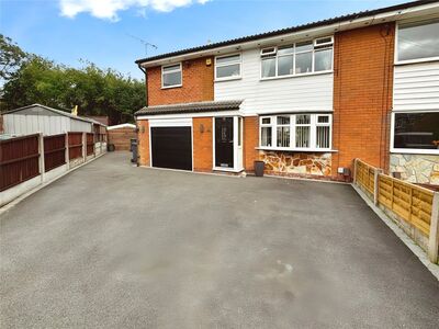 5 bedroom Semi Detached House for sale