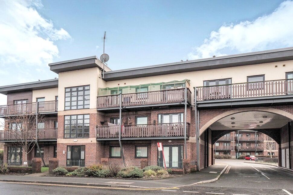 Main image of 2 bedroom Flat to rent, Canalside, Radcliffe, Greater Manchester, M26
