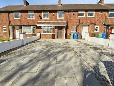 4 bedroom Mid Terrace House for sale