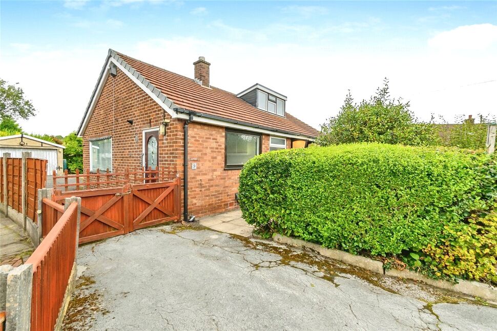 Main image of 2 bedroom Detached Bungalow to rent, Bennett Street, Radcliffe, Greater Manchester, M26