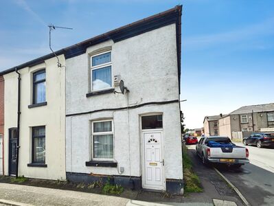 2 bedroom End Terrace House for sale