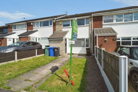 3 bedroom Mid Terrace House for sale