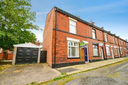 2 bedroom End Terrace House for sale