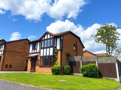 3 bedroom Detached House to rent