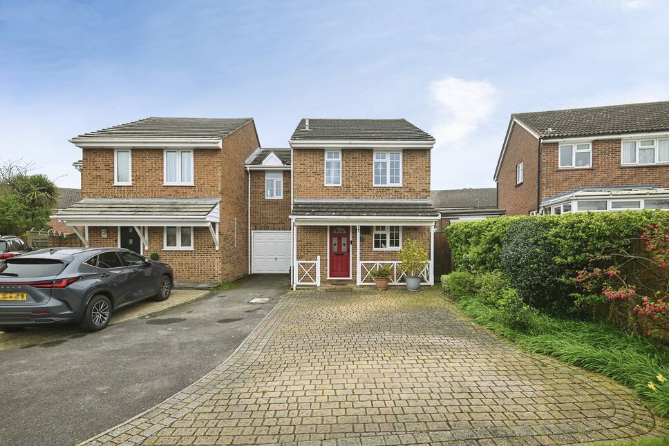 Main image of 4 bedroom Semi Detached House for sale, Embassy Close, Gillingham, Kent, ME7