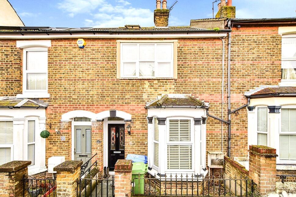 2 bedroom Mid Terrace House for sale