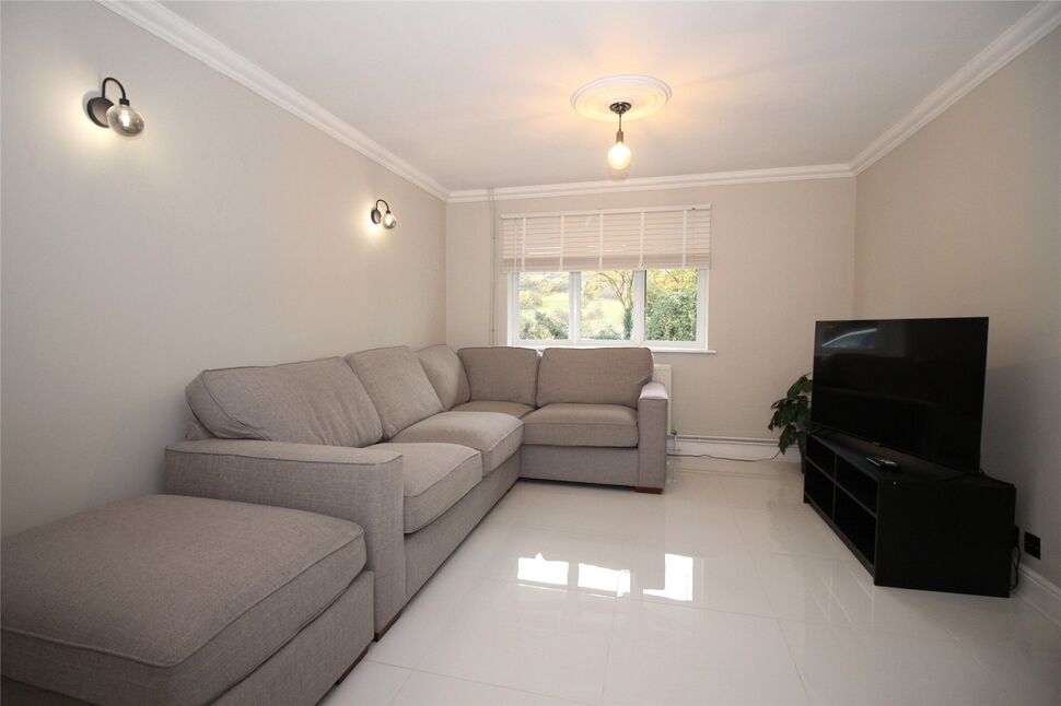 3 bedroom Mid Terrace House for sale, Wordsworth Close, Chatham, ME5