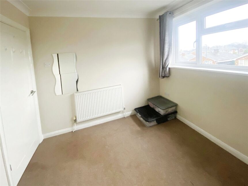 4 bedroom Link Detached House for sale, Long Catlis Road, Rainham, ME8 £420,000