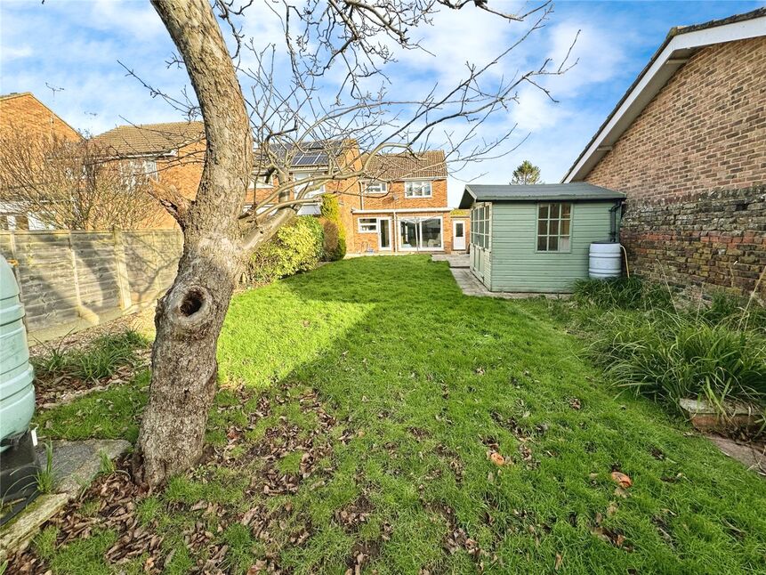 4 bedroom Semi Detached House for sale, Ellison Way, Rainham, ME8 £