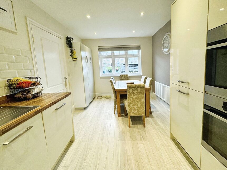 4 bedroom Mid Terrace House for sale, Bramling Way, Rainham, ME8 £450,000