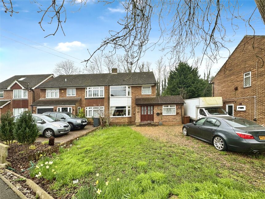 4 bedroom Link Detached House for sale, Long Catlis Road, Rainham, ME8