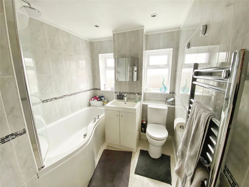 4 bedroom Semi Detached House for sale, Mierscourt Road, Rainham, ME8