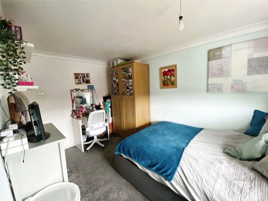 4 bedroom Semi Detached House for sale, Mierscourt Road, Rainham, ME8