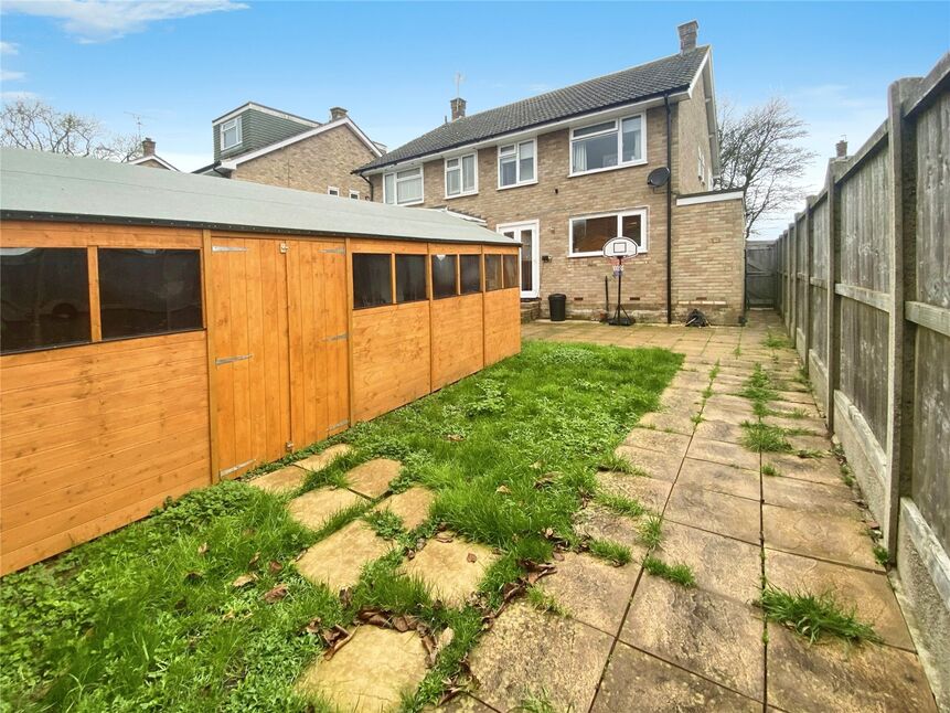 4 bedroom Semi Detached House for sale, Mierscourt Road, Rainham, ME8