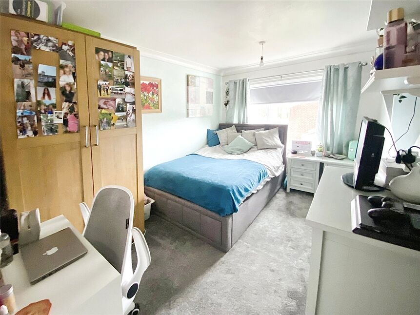 4 bedroom Semi Detached House for sale, Mierscourt Road, Rainham, ME8