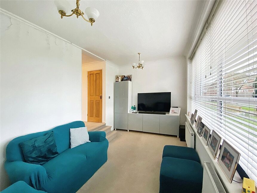 4 bedroom Semi Detached House for sale, Mierscourt Road, Rainham, ME8